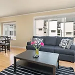 Seattle Vacation Home: Life\'S A Game