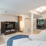 4Br With Firepit, Outdoor Dining And Yard Surrounded By Trees