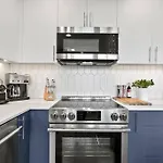 Eco Built Crown Hill Townhouse - 85 Walkscore