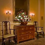 Mayflower Park Hotel
