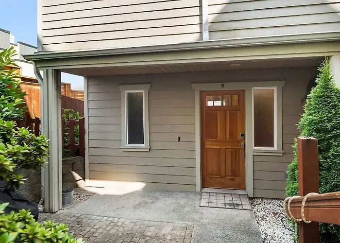 Seattle Vacation Home: Life\'S A Game