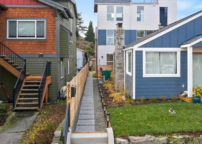 Eco Built Crown Hill Townhouse - 85 Walkscore