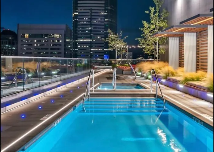 Highrise Haven With 5-Star Amenities And Luxury Perks In Downtown Seattle