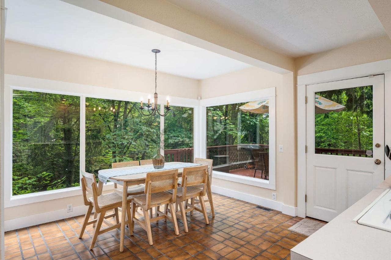 4br With Firepit, Outdoor Dining And Yard Surrounded By Trees Holiday home *