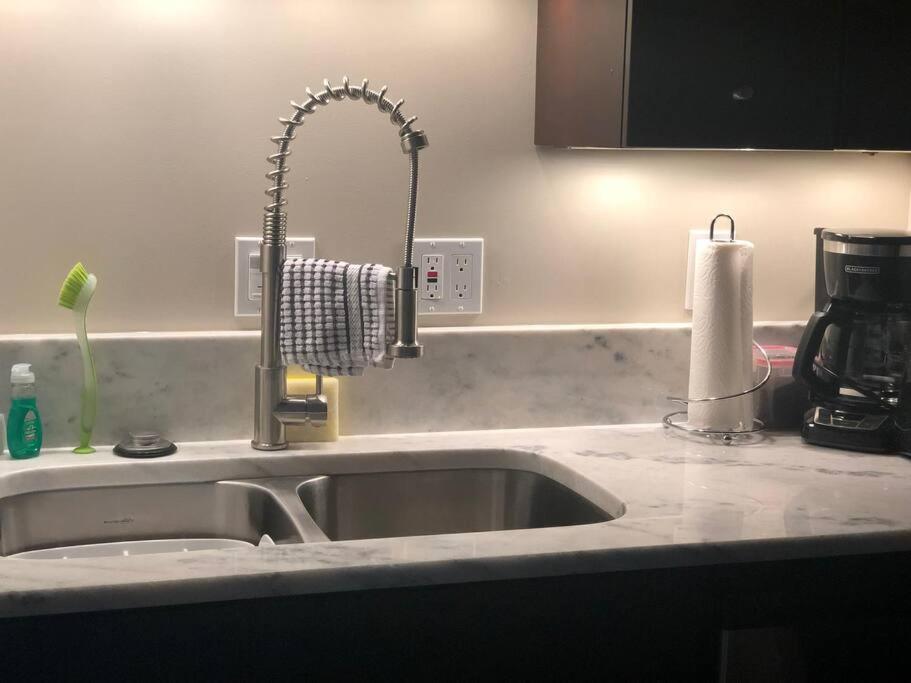 Apartment Romantic Spacious With Salish Sea & Mountain Views At Luxury Estate Seattle