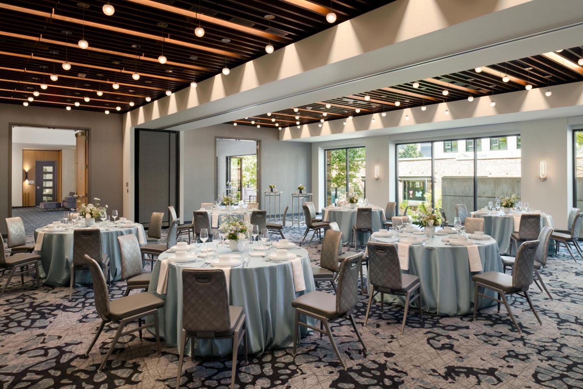 Astra Hotel, Seattle, A Tribute Portfolio By Marriott Seattle