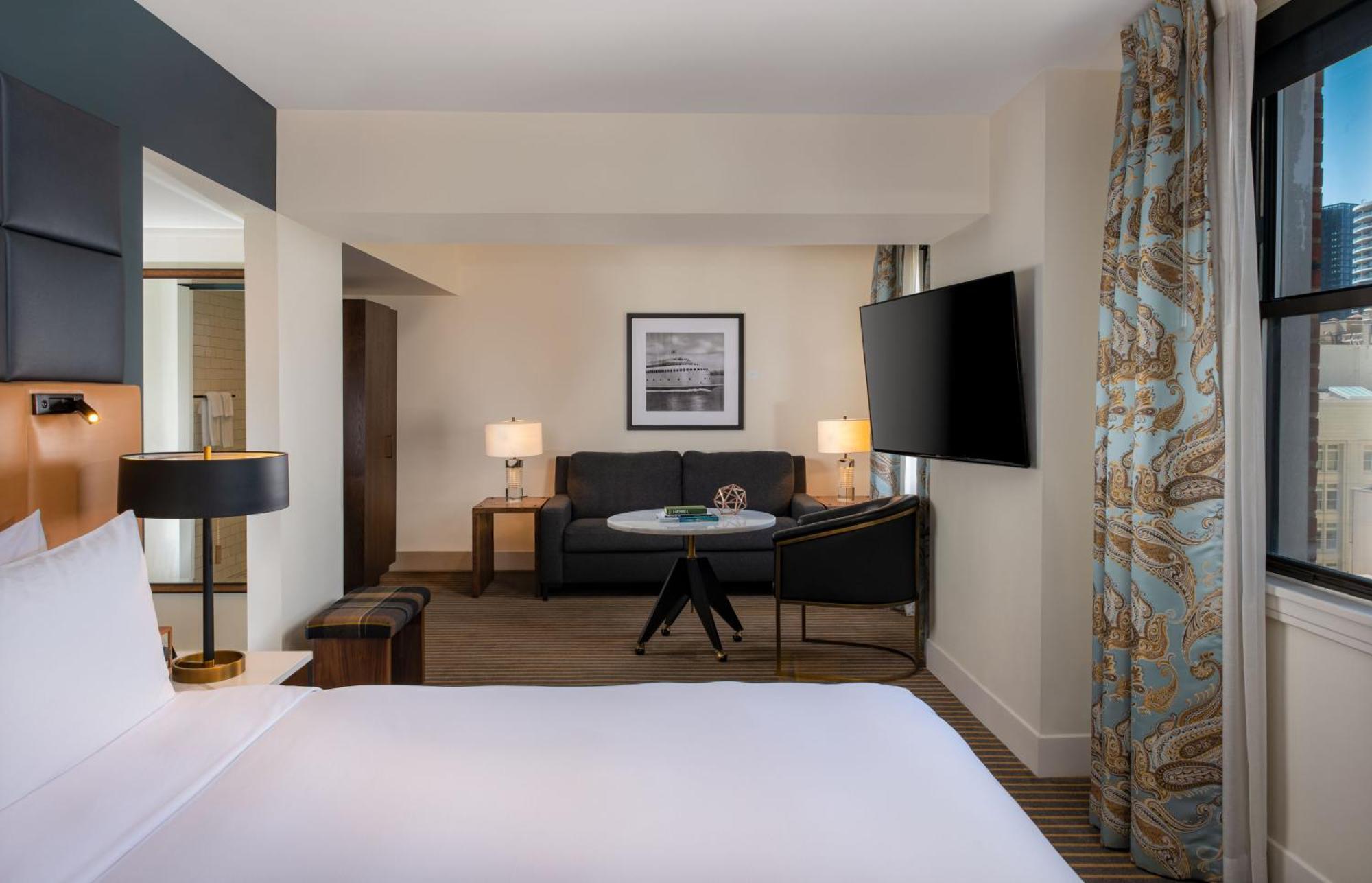 Theodore Hotel 4*