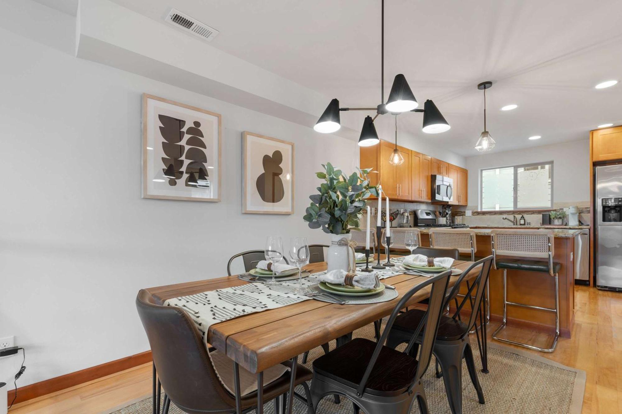 Lakeview Queen Anne 3br Townhome