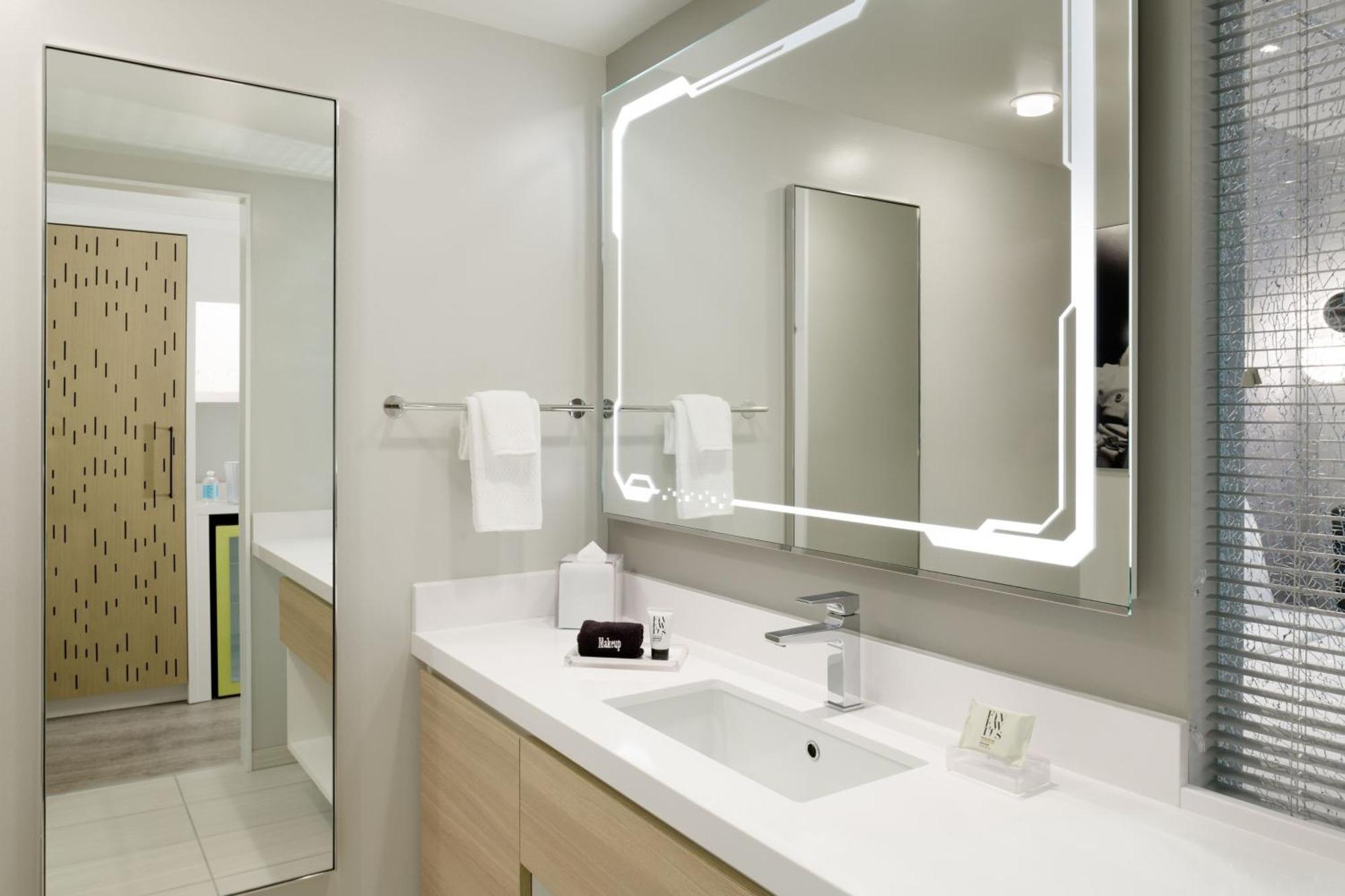 Astra Hotel, Seattle, A Tribute Portfolio By Marriott Hotel 4*
