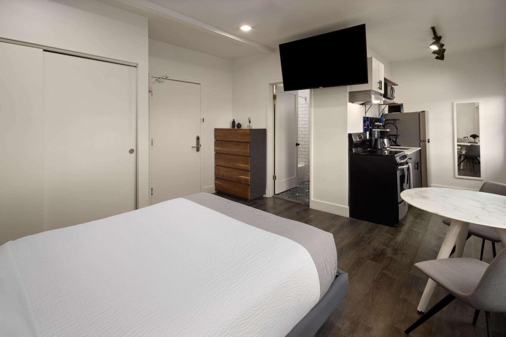 Reside Downtown, A Wyndham