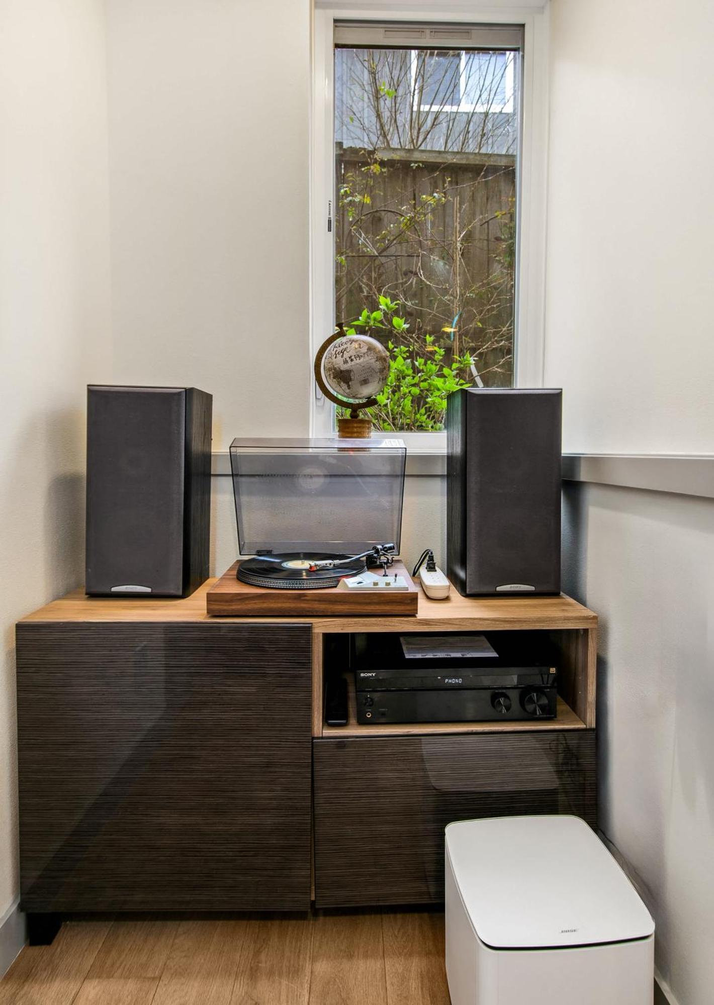 & View Modern Retreat W Ac Holiday home