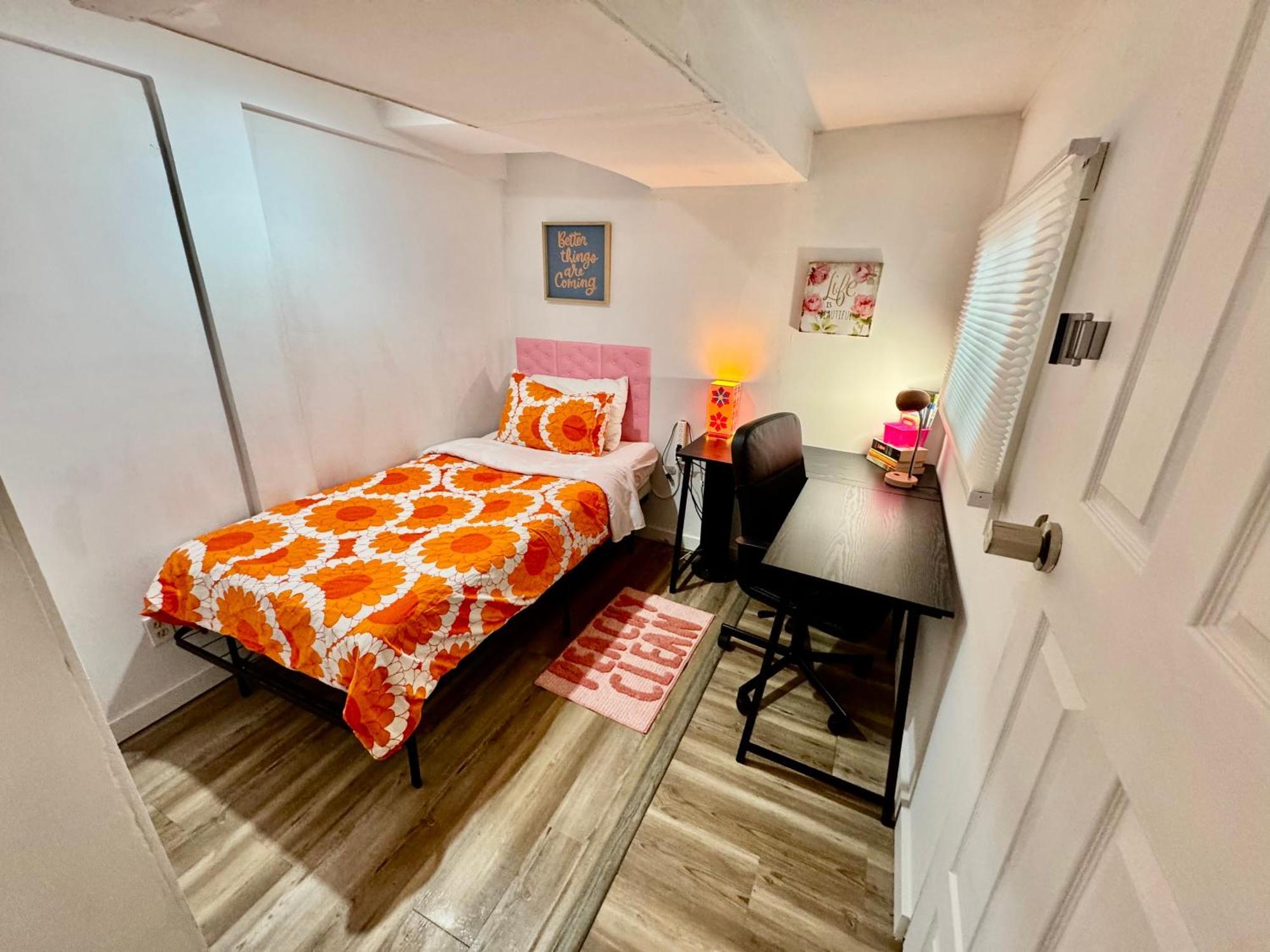 Private On The 1st Floor With Shared Bathroom Near Airport And Downtown Seattte * Seattle