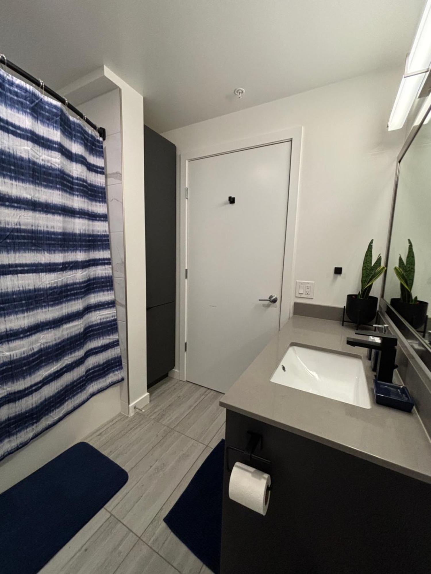 Highrise Haven With 5-Star Amenities And Luxury Perks In Downtown Seattle