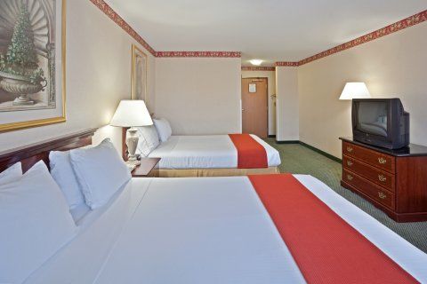 Express & North - Shoreline, An Ihg 3*