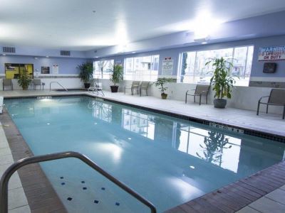 Express & North - Shoreline, An Ihg 3*
