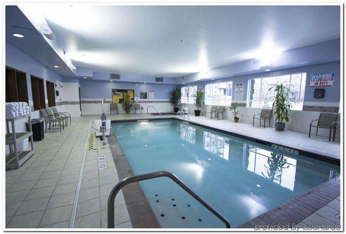 Express & North - Shoreline, An Ihg 3*