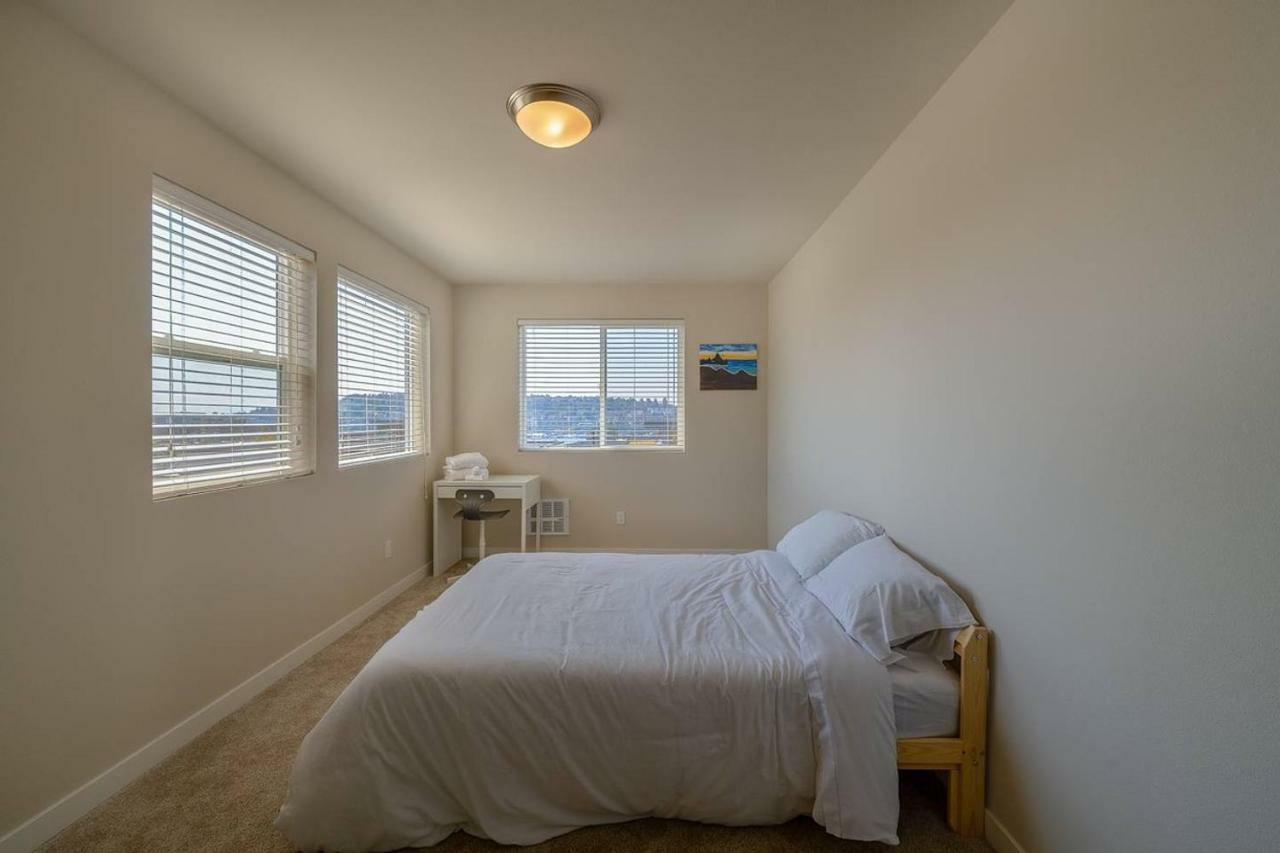 A-seattle Urban Village- Orcas- Roof View Deck