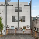 2Br 2Ba The Ballard Modish, Seattle Location With Rooftop View