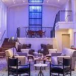 Hotel Theodore