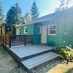 Super Privacy Lakeshore Forest Home With Air Conditioners At Haller Lake