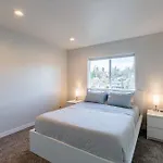 Luxurious 5 Bedroom Home With Ac And Ev Plug