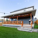 Luxurious 5 Bedroom Home With Ac And Ev Plug
