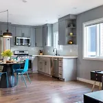 Cozy Unit With Porch Near Arboretum And Transit
