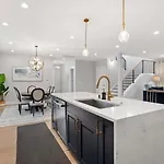 New House With Chef\'S Kitchen And Spa-Like Suite
