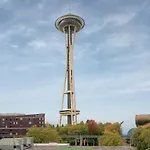 Executive Inn By The Space Needle