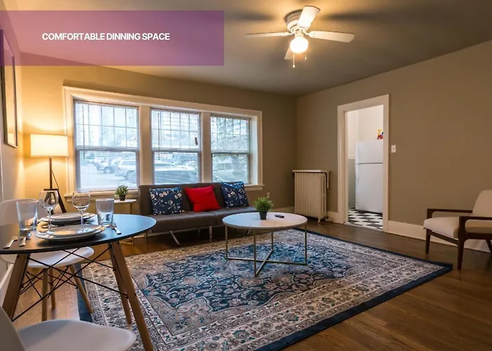 Renu Seattle-Cute, Cozy And Historical