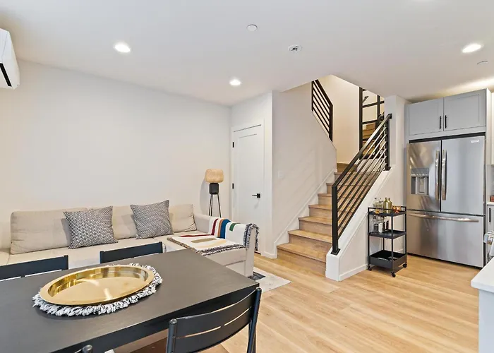 New Townhome In The Heart Of Seattle