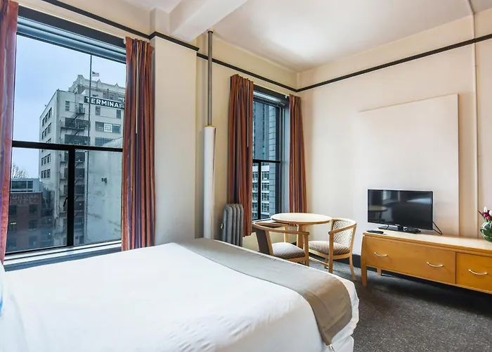 Moore Hotel