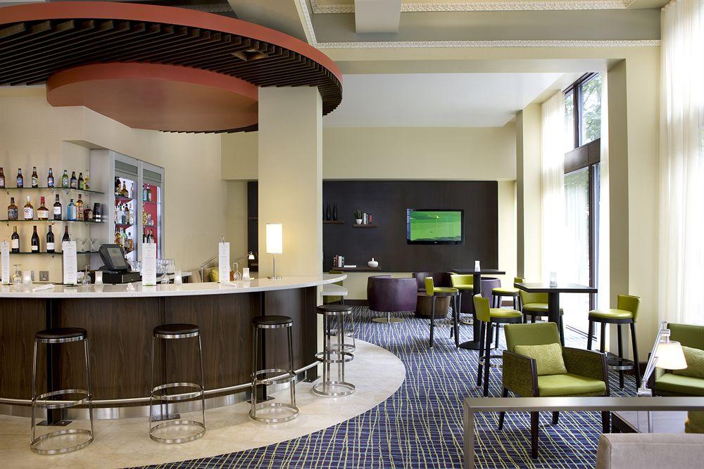 Courtyard Downtown / Pioneer Square 3*