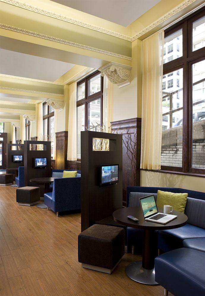 Courtyard Downtown / Pioneer Square 3*