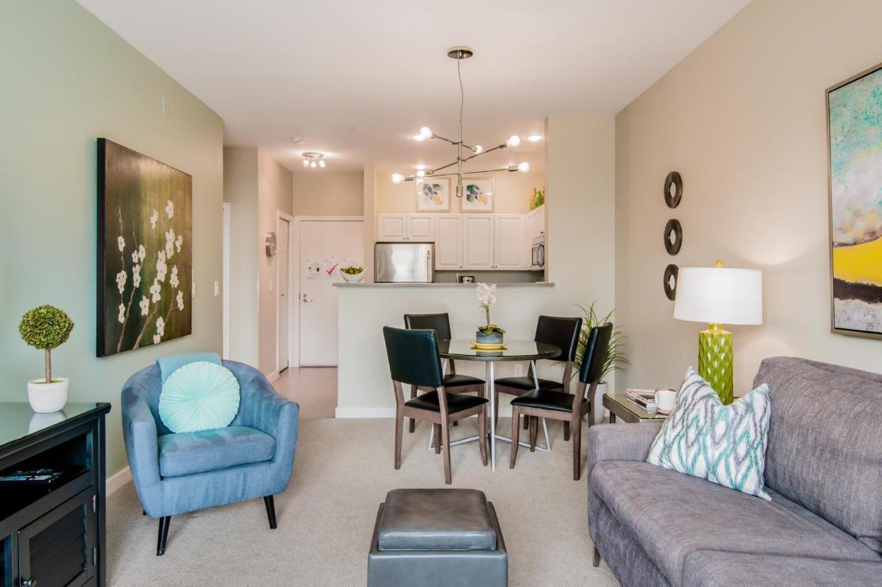 Water View Oasis With Pool & Gym Near Cruise In Heart Of Apartment
