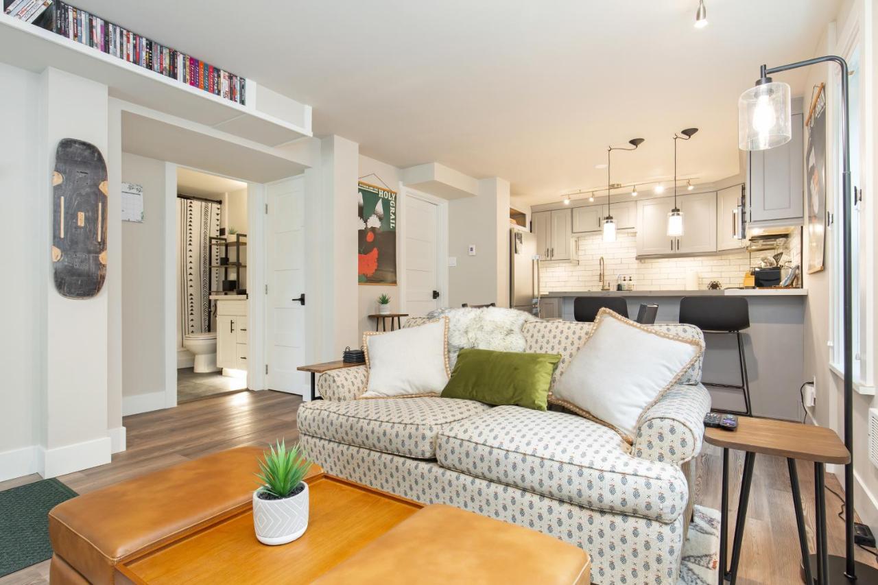 Madison Park With Outdoor Private Garden And Grill 1br 1ba Seattle