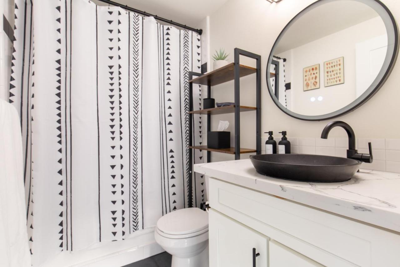 Madison Park With Outdoor Private Garden And Grill 1br 1ba *