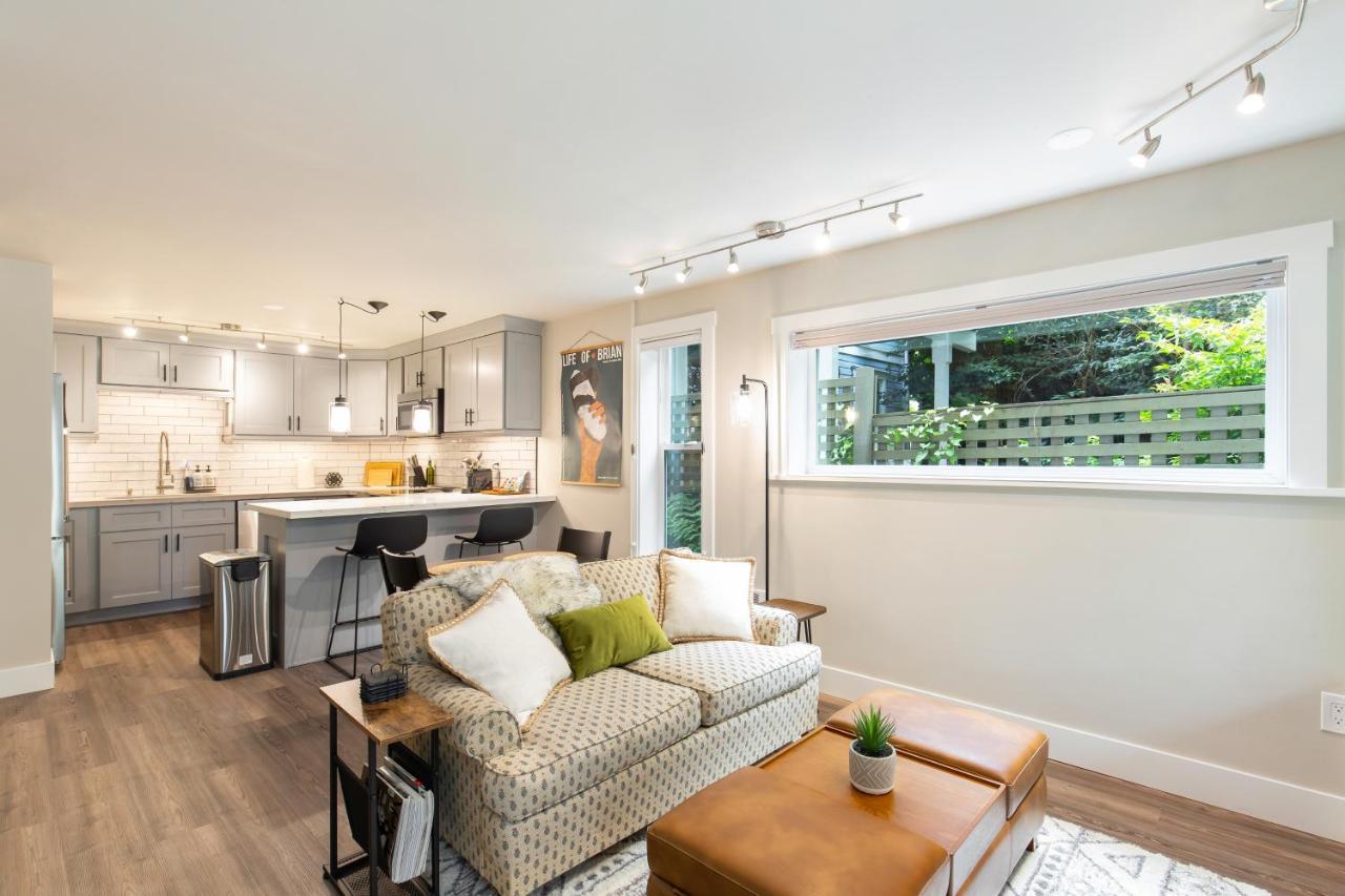 Madison Park With Outdoor Private Garden And Grill 1br 1ba Holiday home