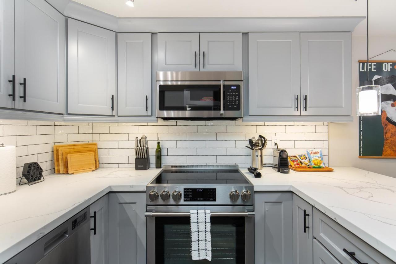 Madison Park With Outdoor Private Garden And Grill 1br 1ba * Seattle