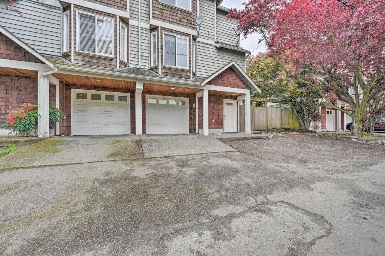 Holiday home Pet-friendly Townhome Less Than 1 Mile To Lake!