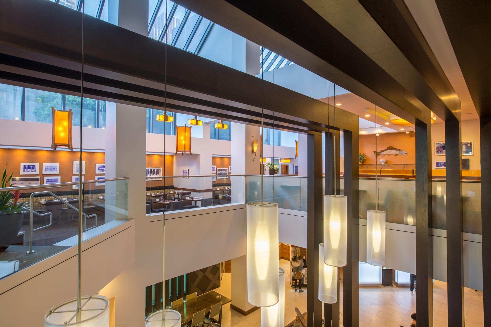 Hotel Crowne Plaza Newly Renovated With No Fee Seattle