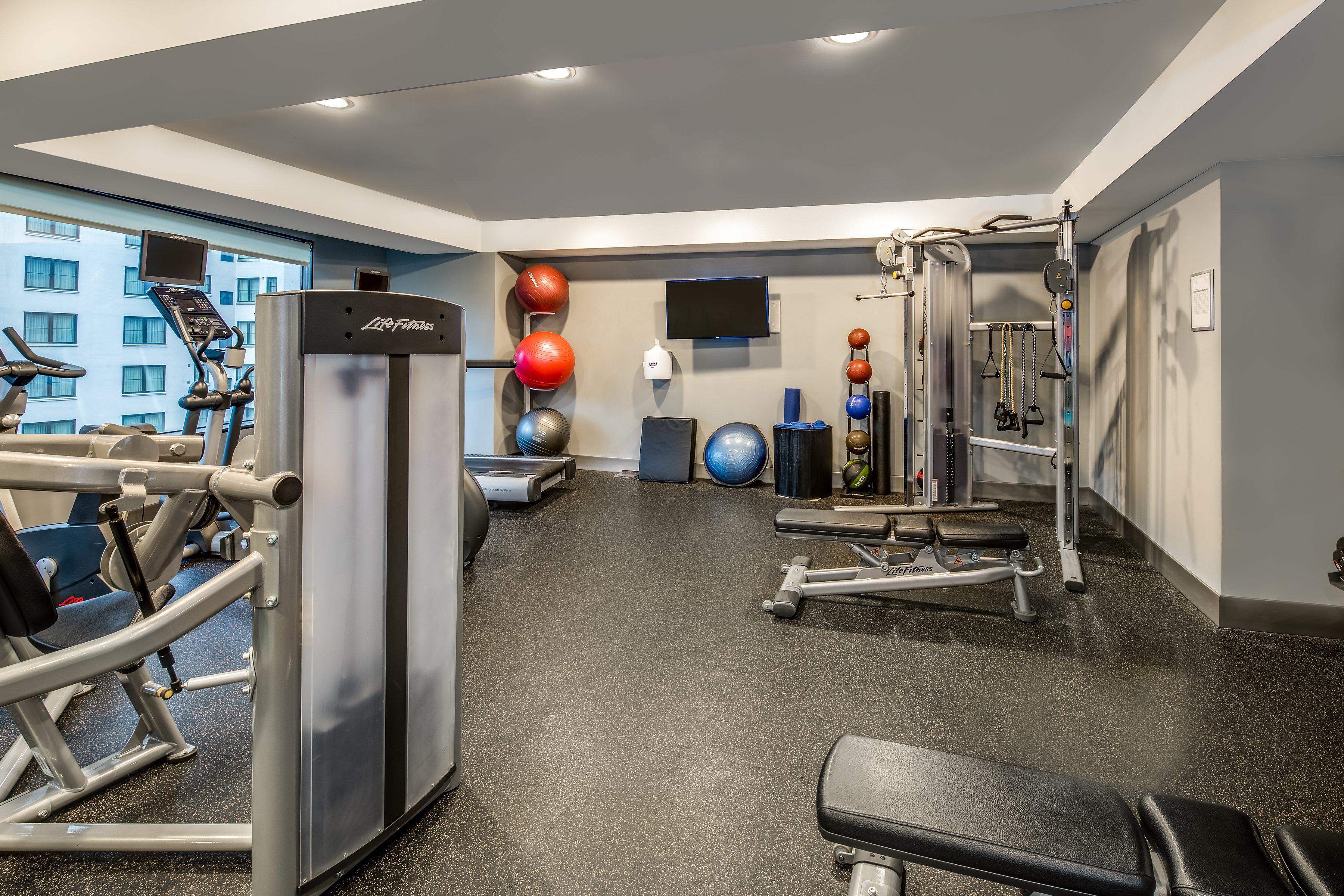 Hotel Crowne Plaza Newly Renovated With No Fee
