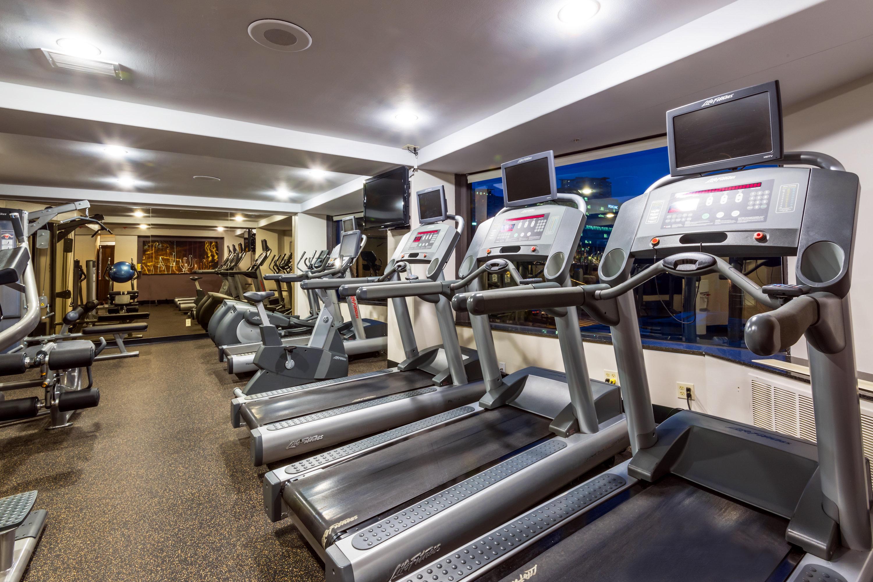 Crowne Plaza Newly Renovated With No Fee Hotel