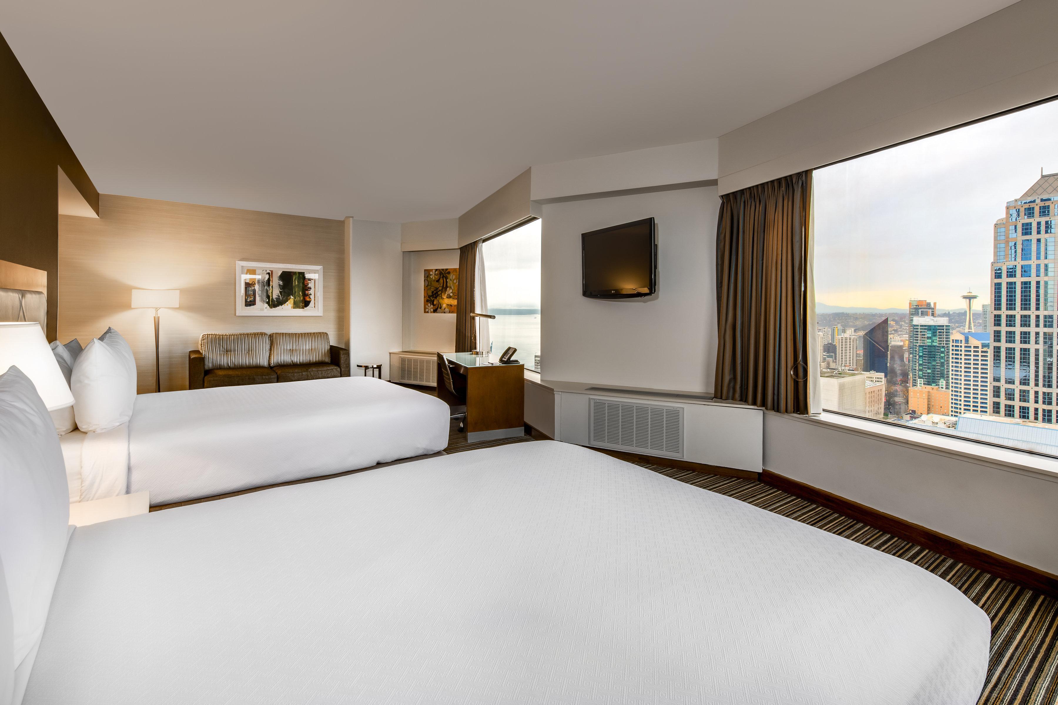 Crowne Plaza Newly Renovated With No Fee Hotel 4*