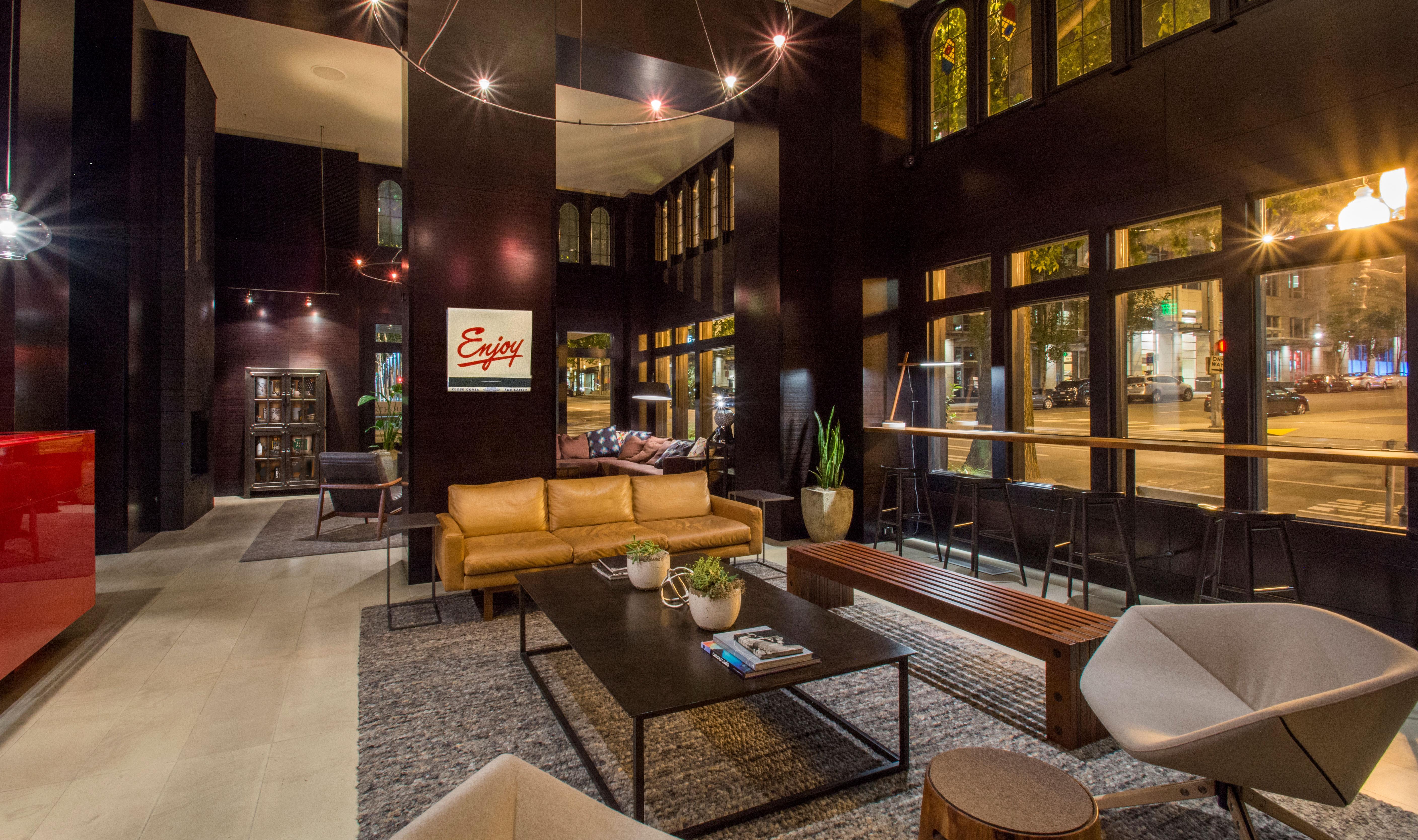 Max Hotel