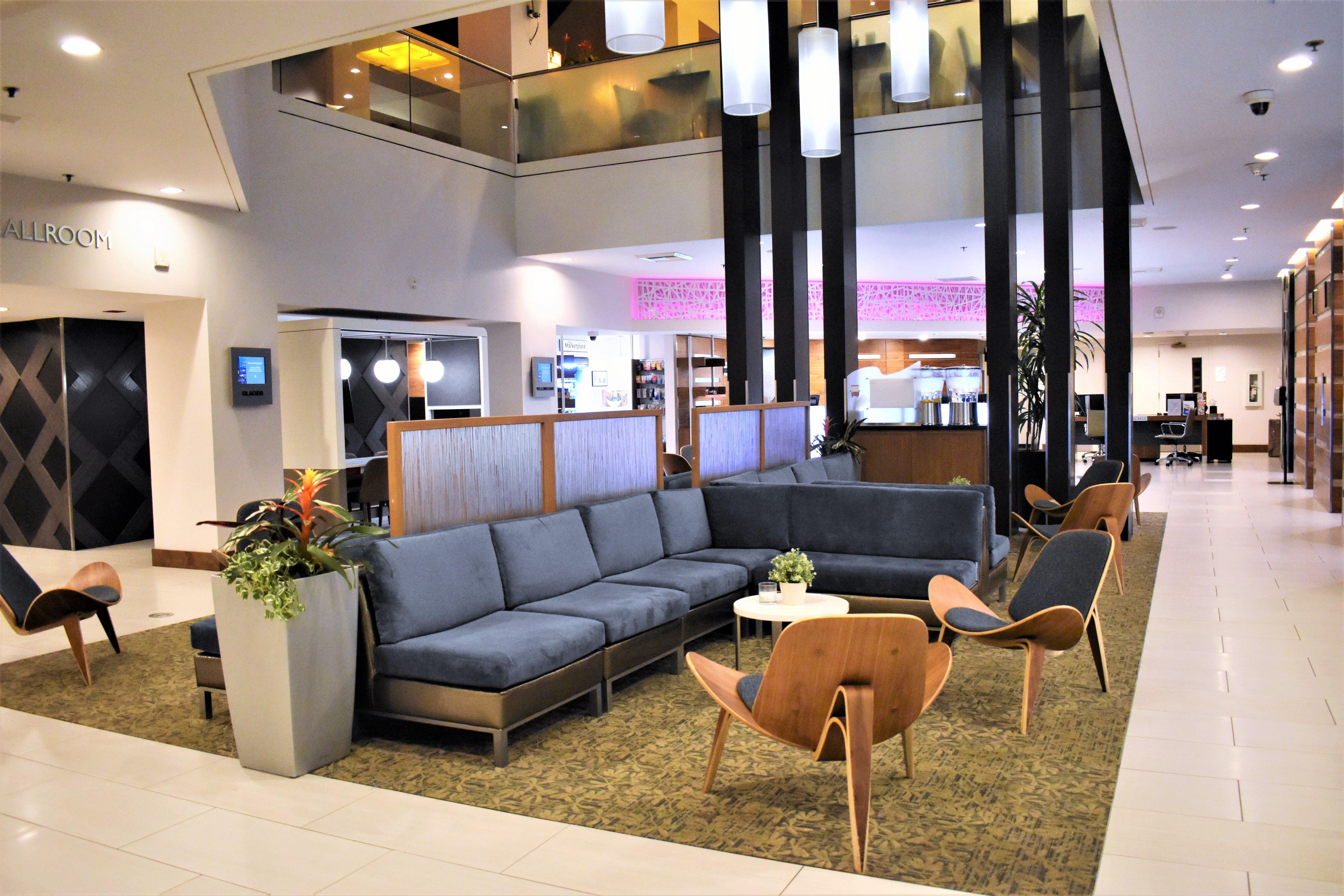 Hotel Crowne Plaza Newly Renovated With No Fee