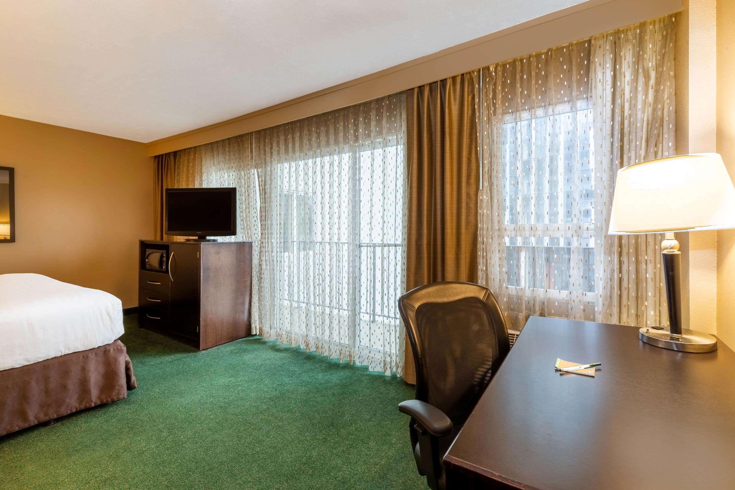 La Quinta By Wyndham Downtown Hotel