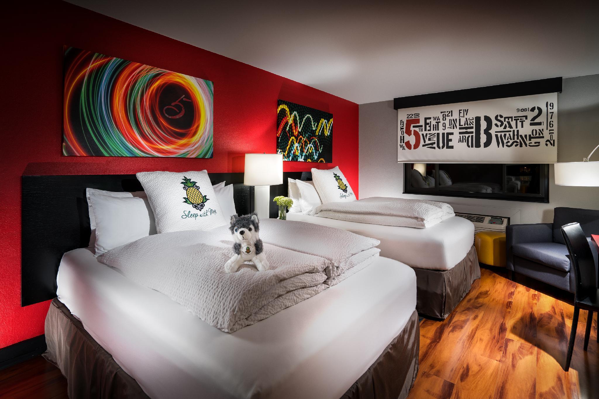 Staypineapple, Five, Downtown Hotel 3*