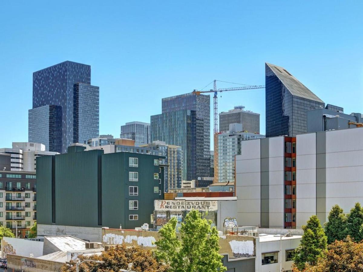 Water View Oasis With Pool & Gym Near Cruise In Heart Of * Seattle