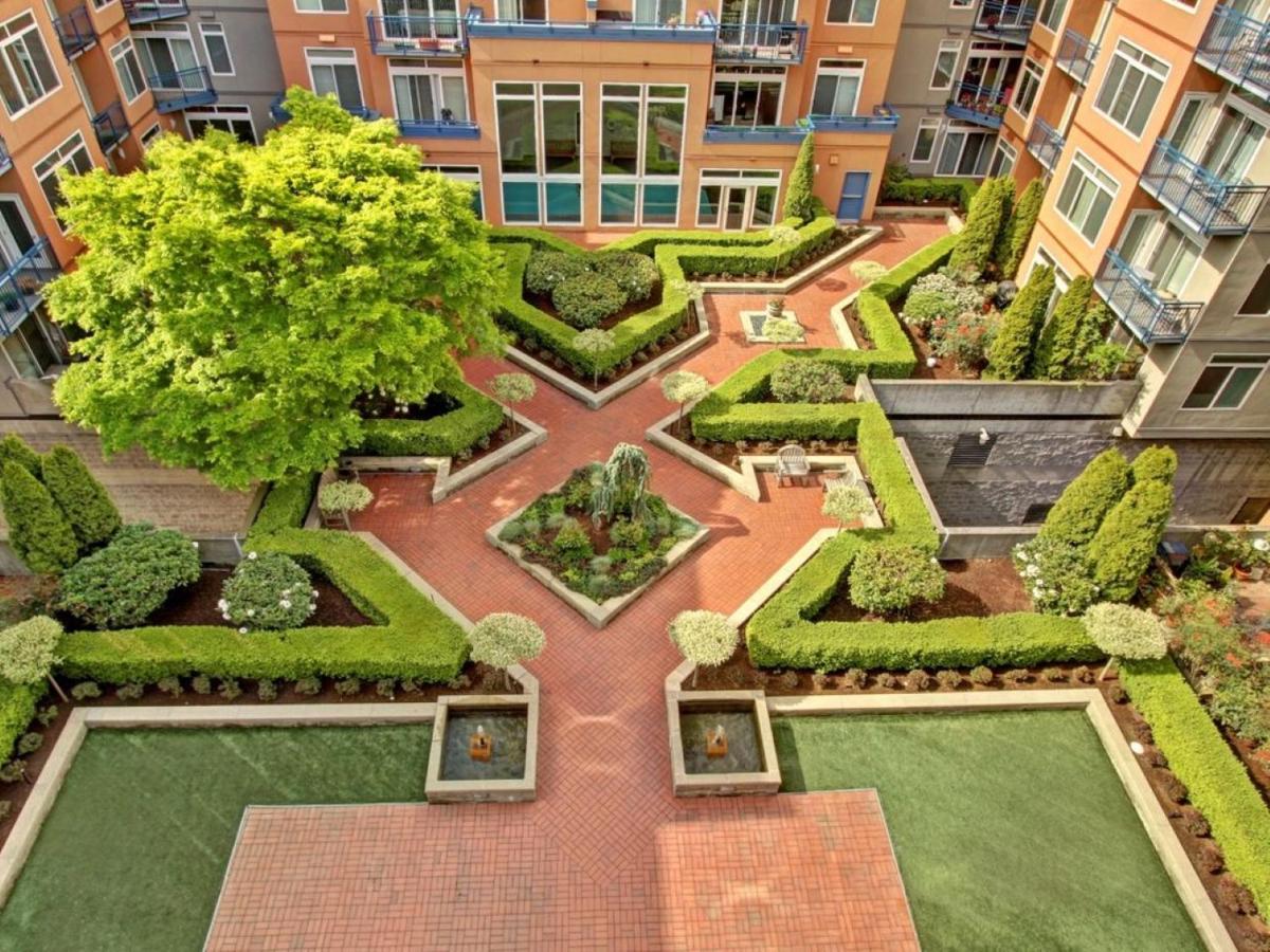 Water View Oasis With Pool & Gym Near Cruise In Heart Of Apartment